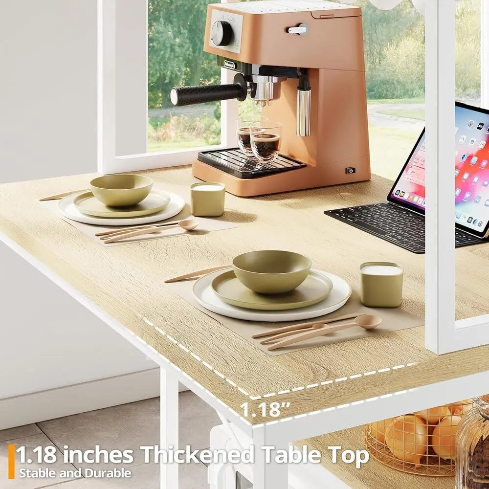 Island w Stools + Power Outlet