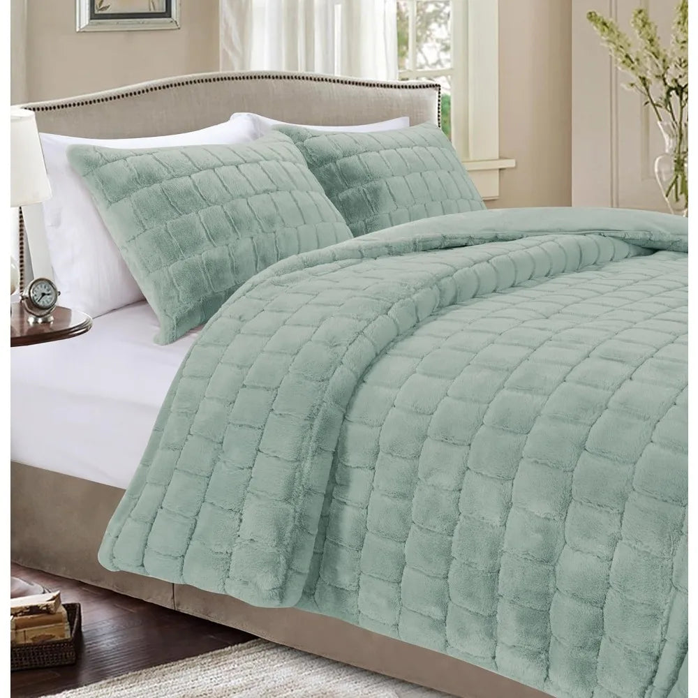 3-Piece Faux Fur Comforter Set