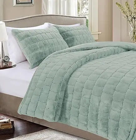 3-Piece Faux Fur Comforter Set